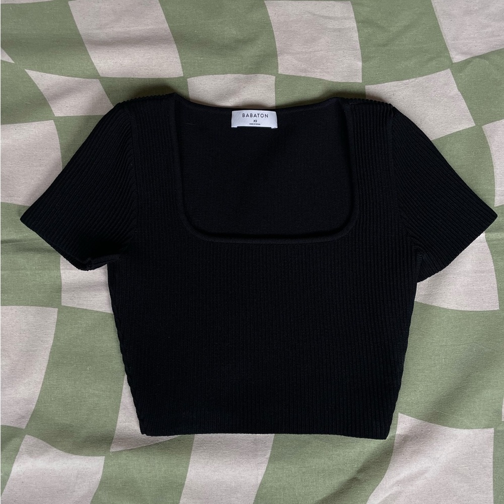 ARITZIA | BABATON BLACK RIBBED CROP TOP